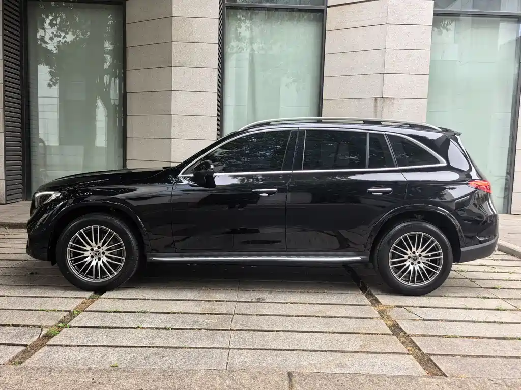 Mercedes-Benz GLC 2025 GLC 300 L 4MATIC 5 мест