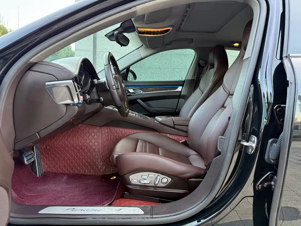 Porsche Panamera 2010 Panamera 4 3.6L