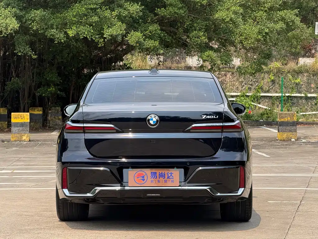 BMW 7 Series 7 2023 740Li Lead M Sport