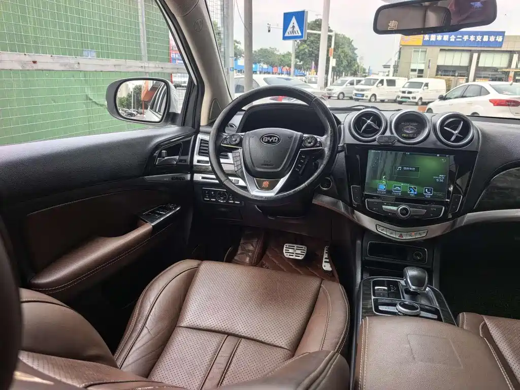 BYD Tang New Energy — миниатюра 8