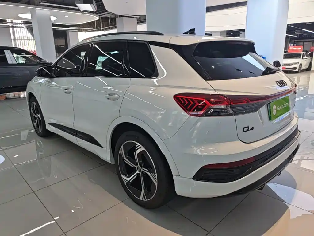 Audi Q4 e-tron — миниатюра 5