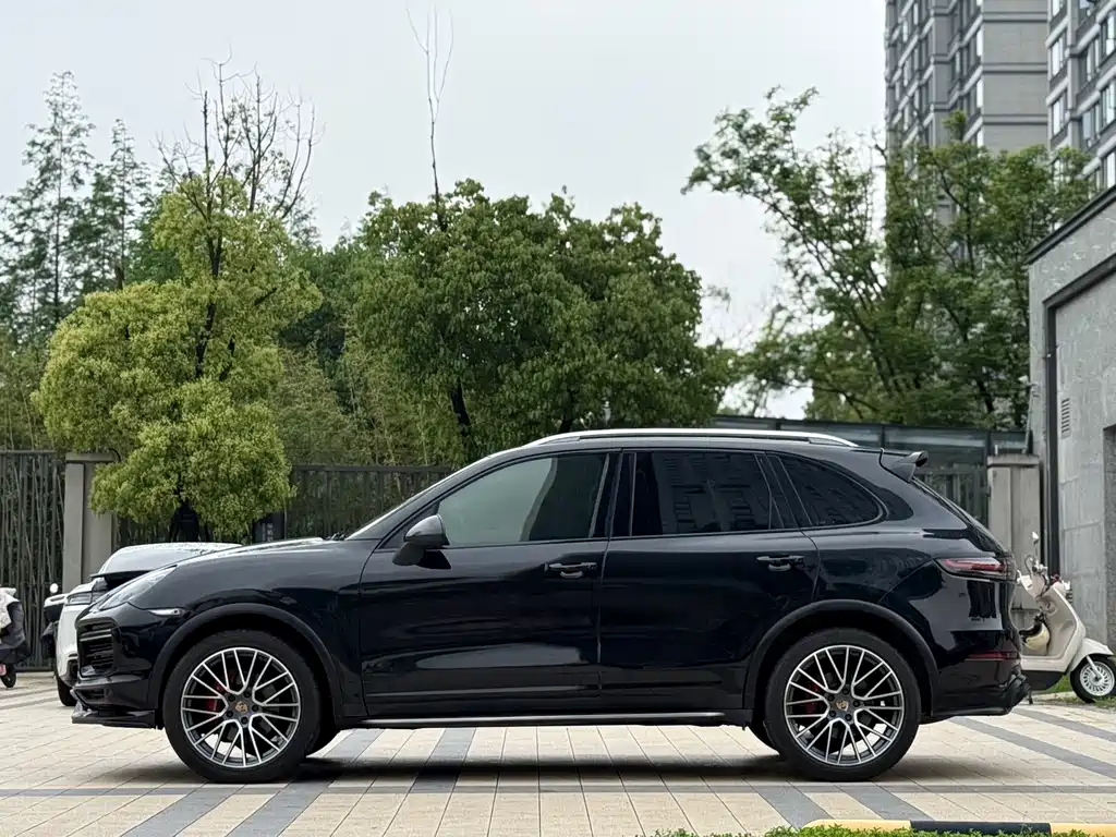 Porsche Cayenne 2014 Cayenne Platinum Edition 3.0T