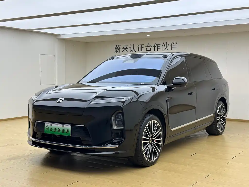 NIO ES8