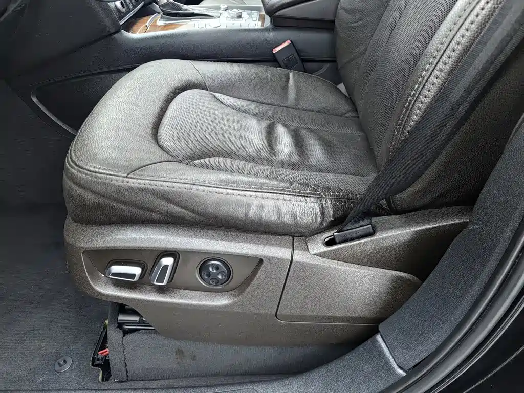 Audi Q7 — миниатюра 20
