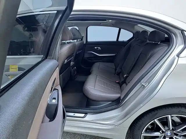 BMW 3 Series — миниатюра 20