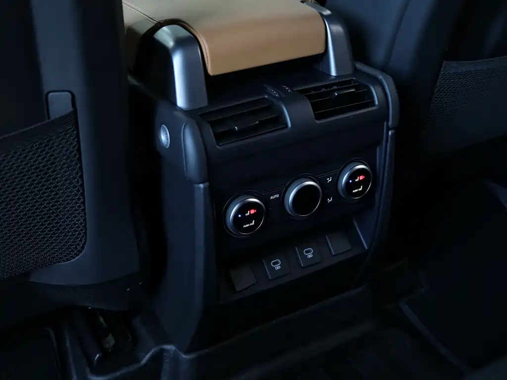 Land Rover Defender — миниатюра 14