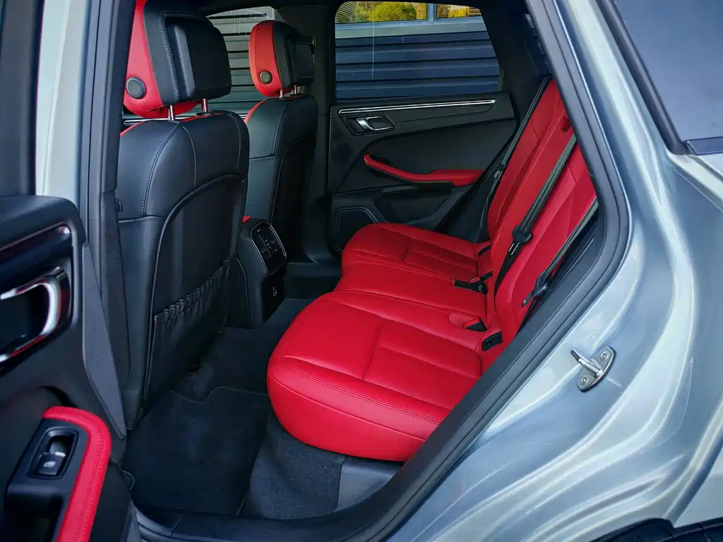 Porsche Macan — миниатюра 8