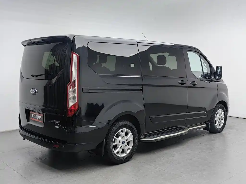 Ford Tourneo — миниатюра 2