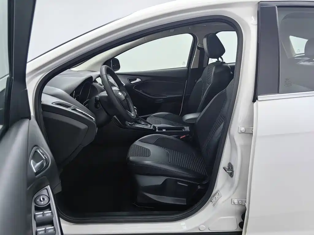 Ford Focus — миниатюра 10