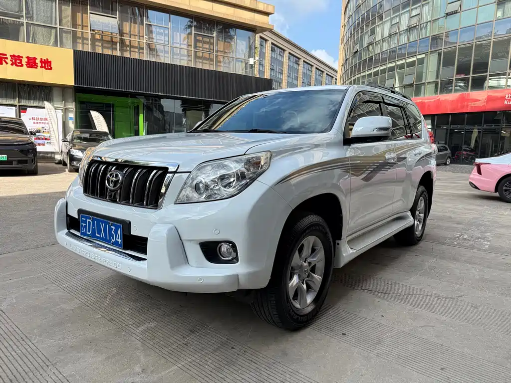 Toyota Land Cruiser Prado 2010 4.0L AT TX
