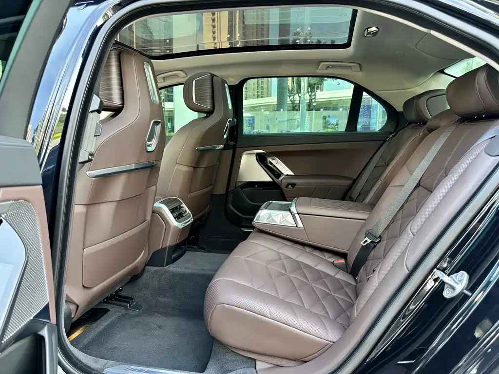 BMW 7 Series 7 2023 740Li Lead M Sport