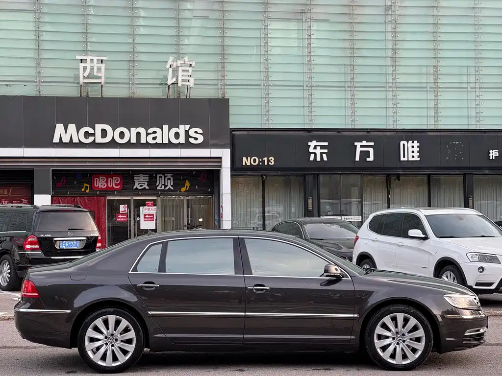 Volkswagen Phaeton — миниатюра 3