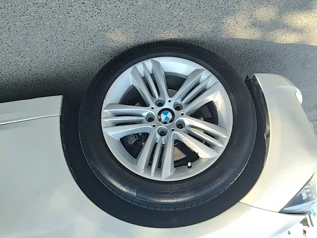 BMW 3 Series — миниатюра 23
