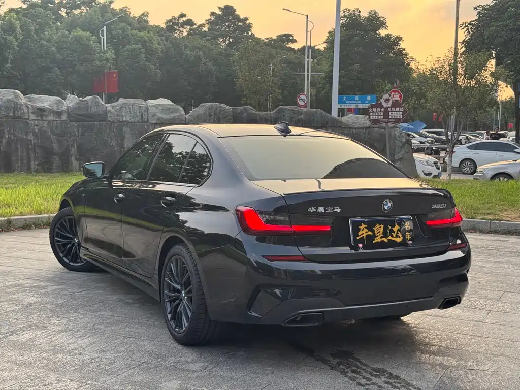 BMW 3 Series — миниатюра 4