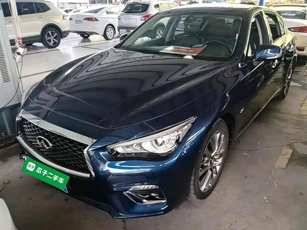 Купить Infiniti Q50L