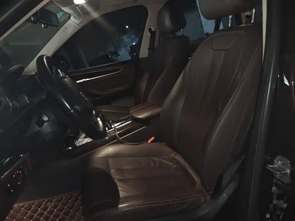BMW X5 (Import) — миниатюра 11