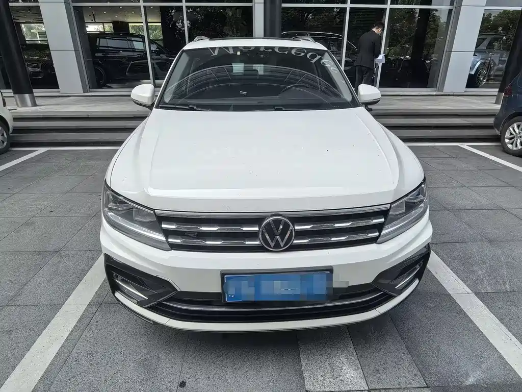 Volkswagen Tiguan L L 2020 330TSI AT R-Line Flagship VI