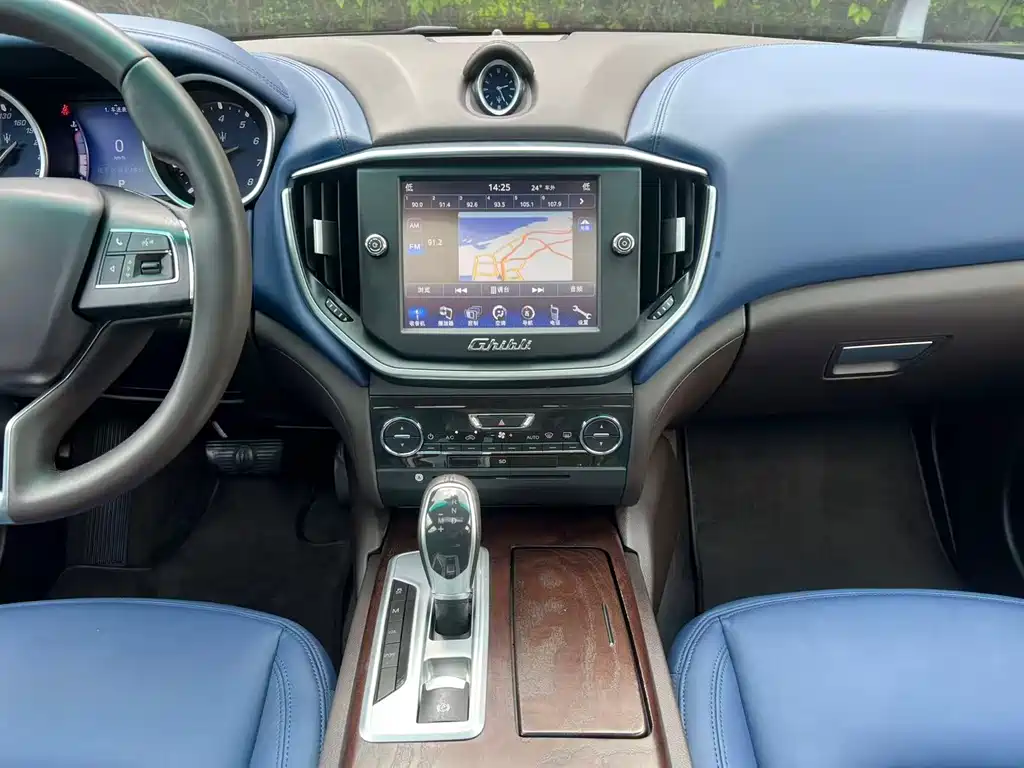 Maserati Ghibli — миниатюра 5