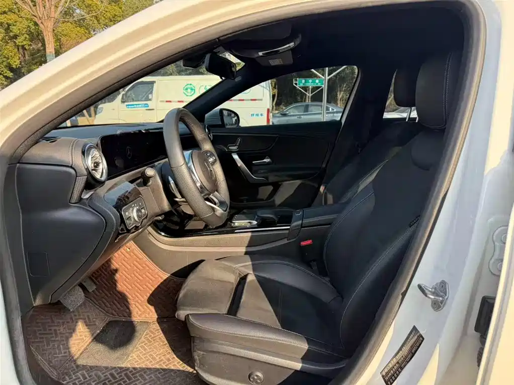 MERCEDES-BENZ A CLASS