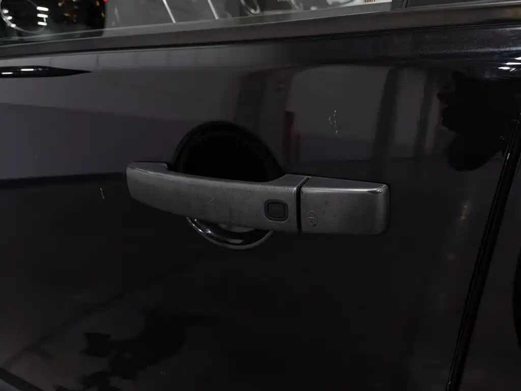 Land Rover Discovery — миниатюра 18