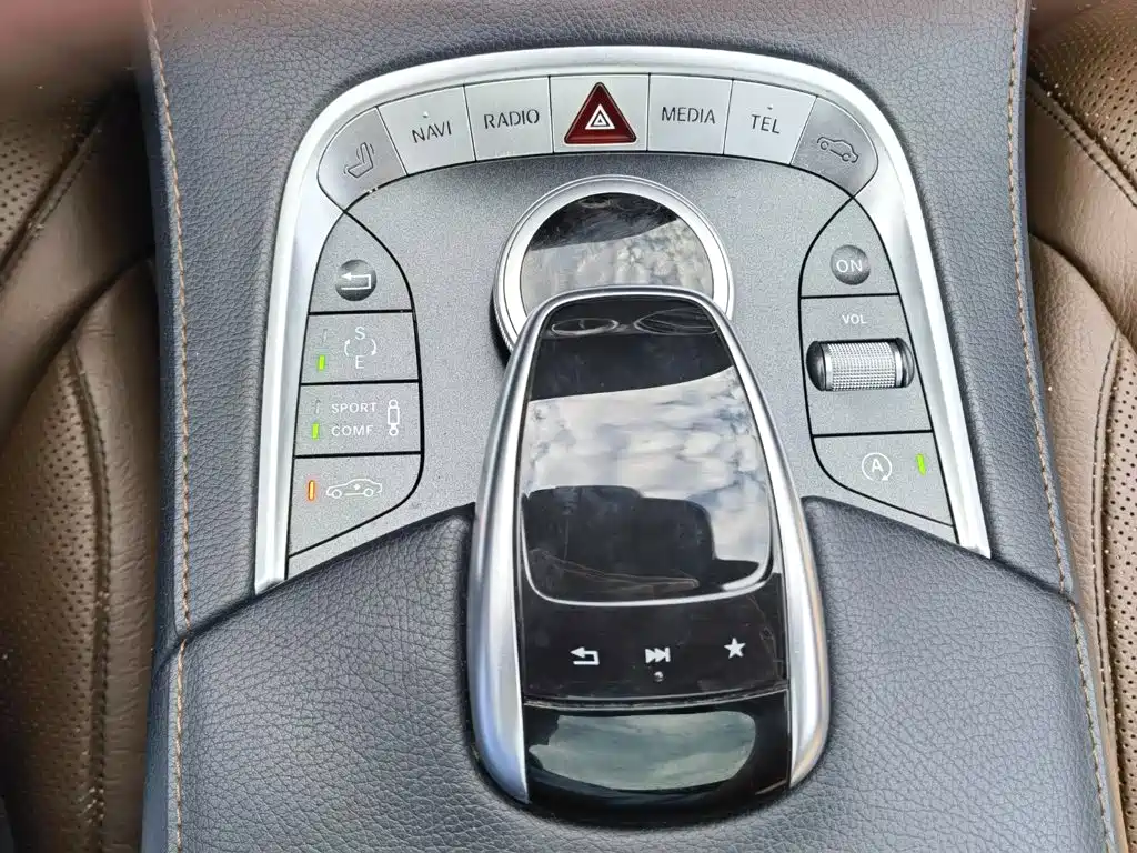Mercedes-Benz S-Class — миниатюра 23