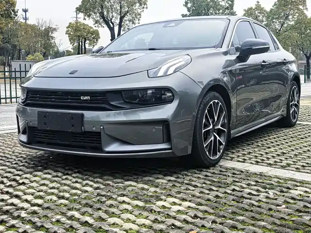 2021 Lynk & Co 03
