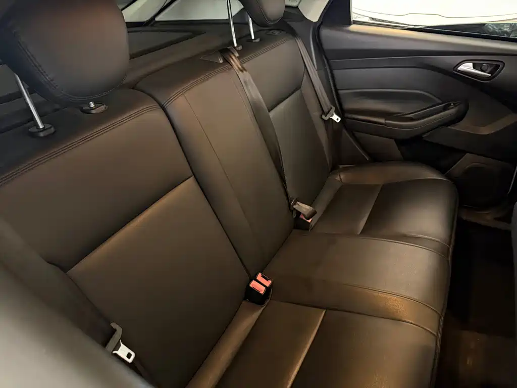 Ford Focus — миниатюра 14