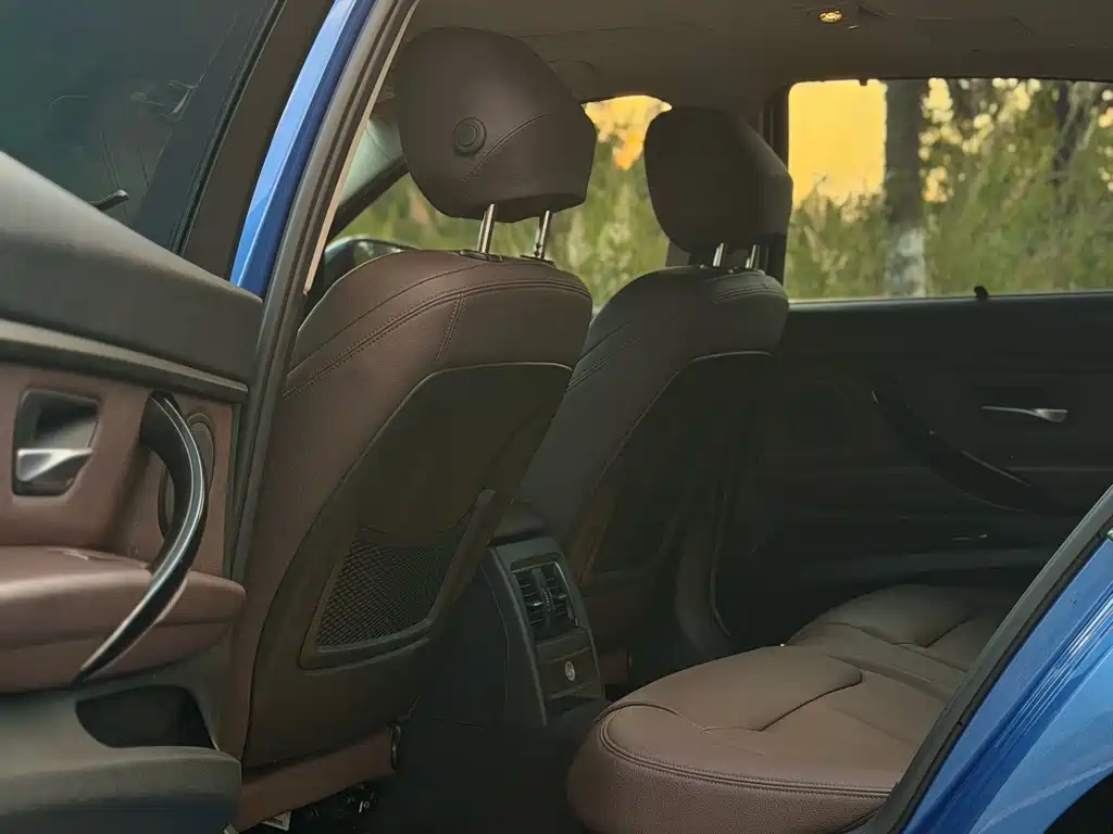 BMW 3 Series — миниатюра 21
