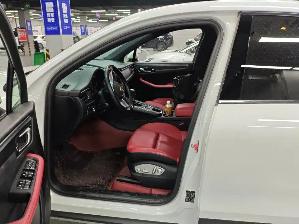 Porsche Macan — миниатюра 7