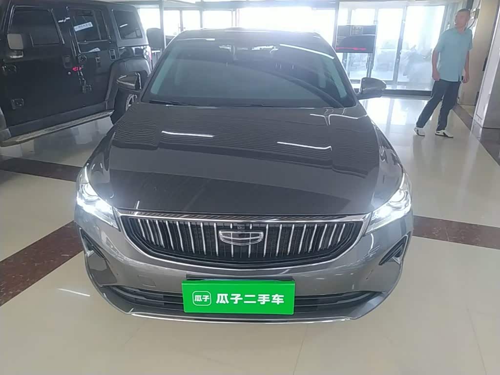 Geely Emgrand 1.5 л 2024 г. Серебристо-серый, пробег 4300 км