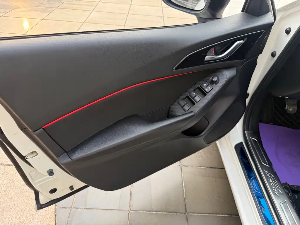 Mazda 3 Axela — миниатюра 10