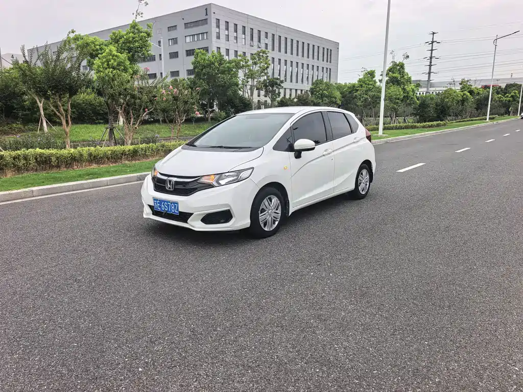 2018 Honda Fit - zdjęcie 1 z 14