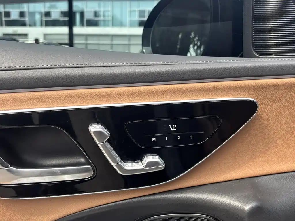 Mercedes-Benz E-Class (Import) — миниатюра 11