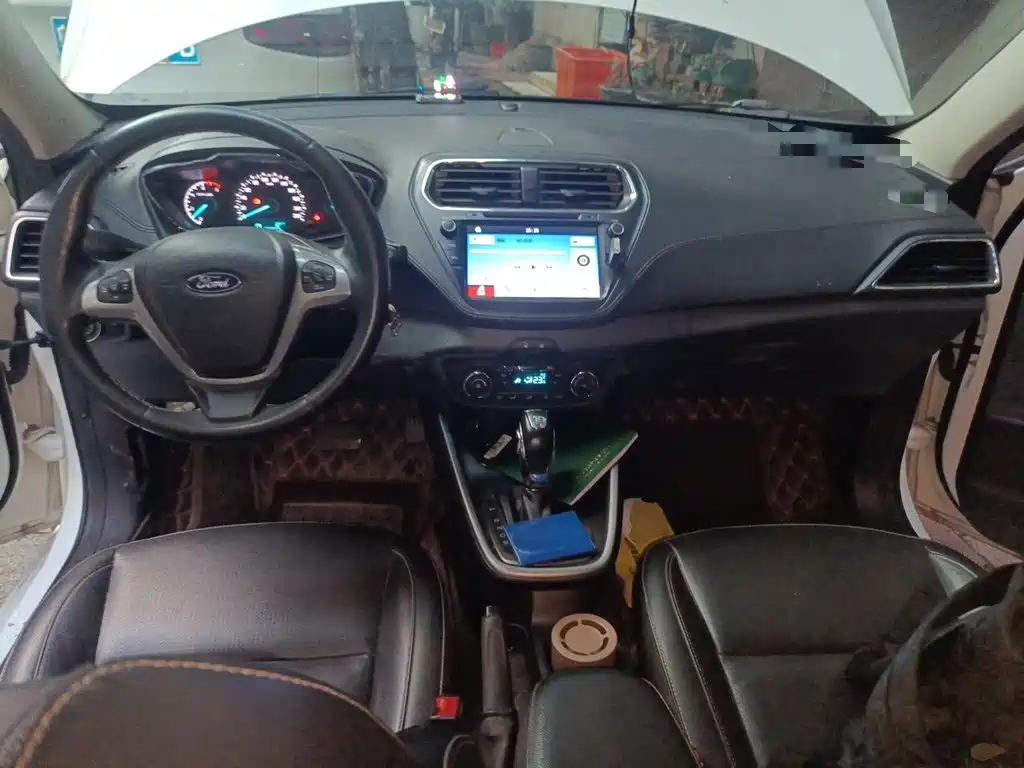 Ford Escort — миниатюра 10