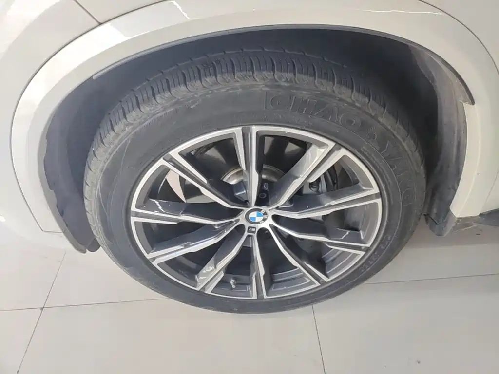 BMW X5 (Import) — миниатюра 23