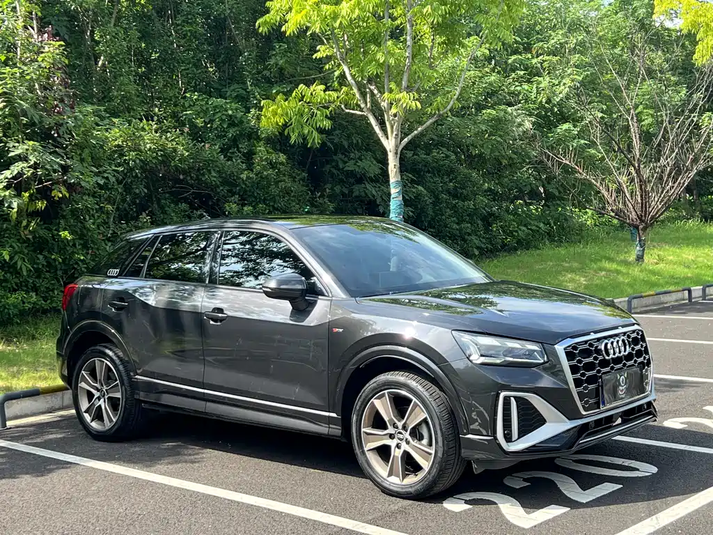 Audi Q2L — миниатюра 3