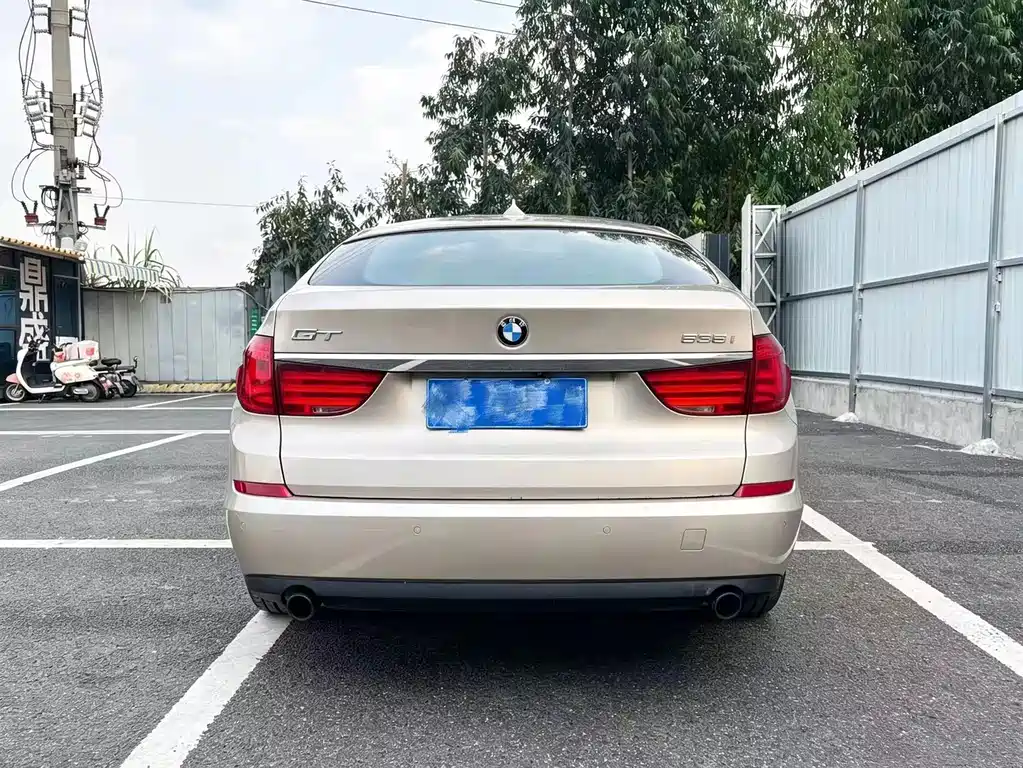 BMW 5 Series GT — миниатюра 5