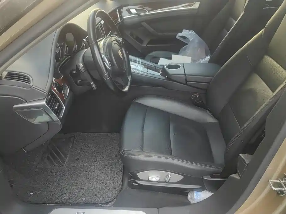 Porsche Panamera — миниатюра 9