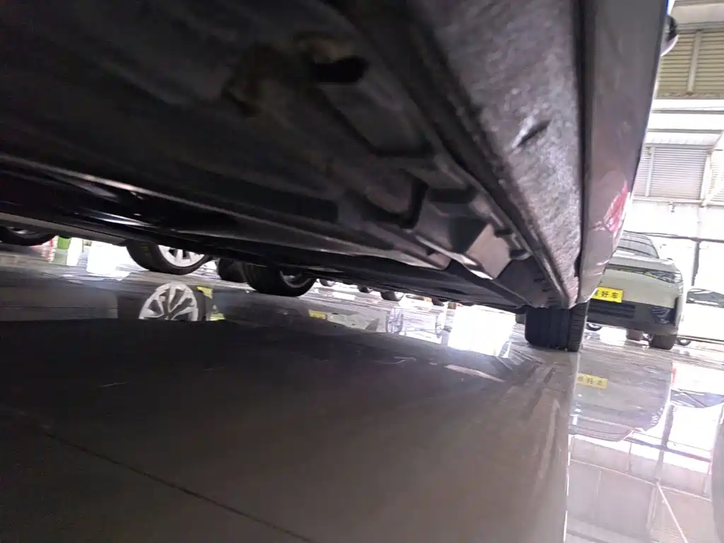 Audi A4L — миниатюра 21