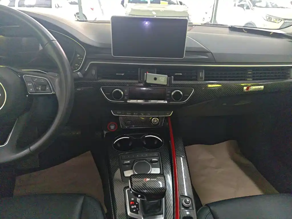 Audi A4L — миниатюра 13