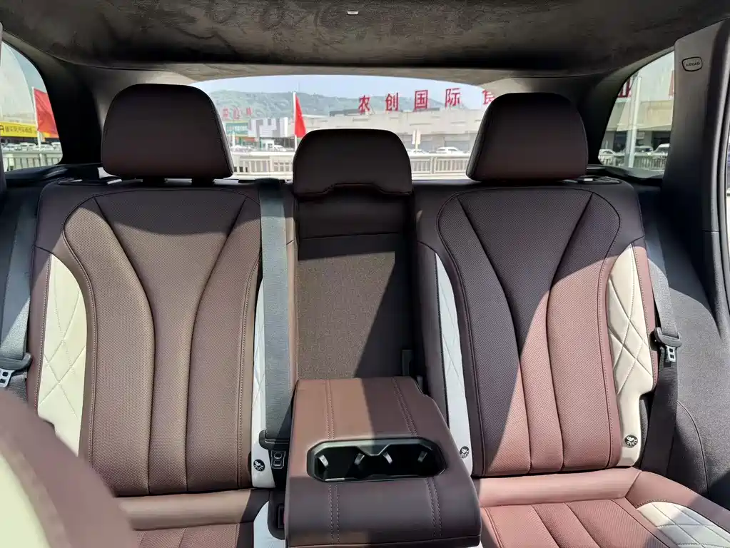 Geely Xingyue L — миниатюра 27