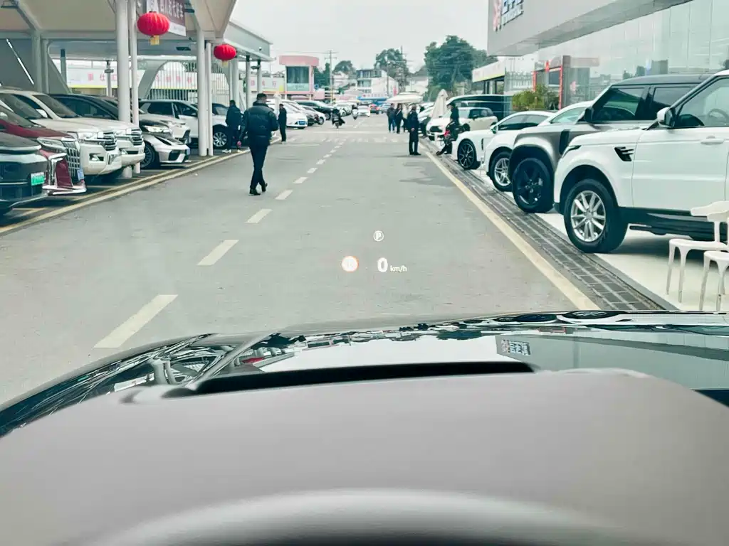 Land Rover Range Rover — миниатюра 12