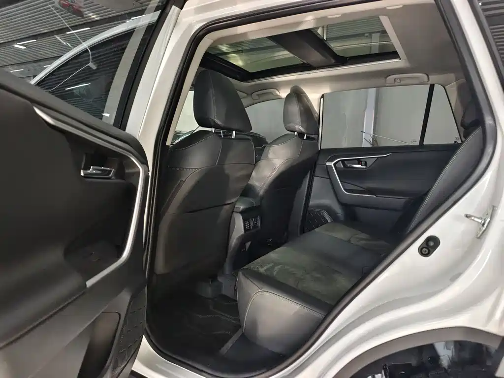 TOYOTA RAV4 RONGFANG