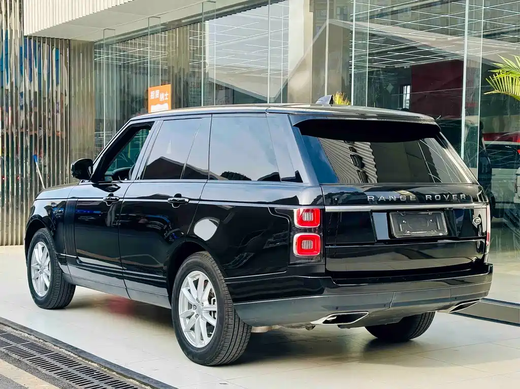 Land Rover Range Rover — миниатюра 4