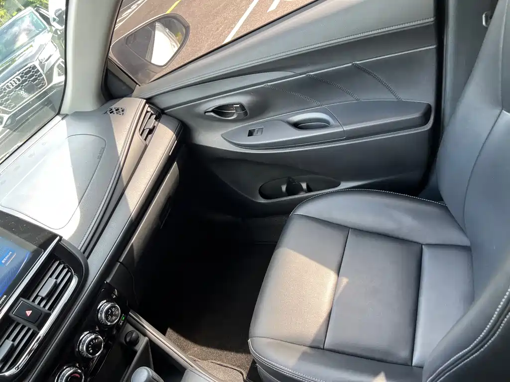 Toyota Vios FS — миниатюра 11