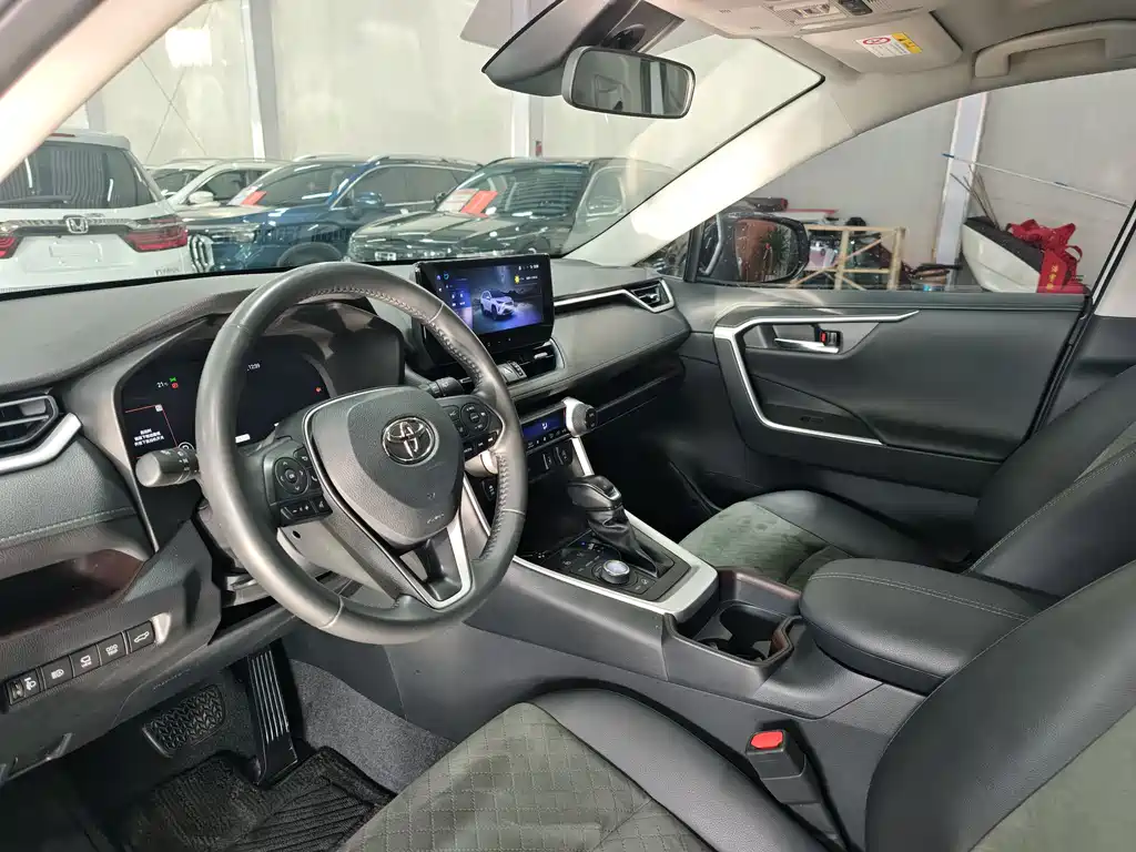 TOYOTA RAV4 RONGFANG