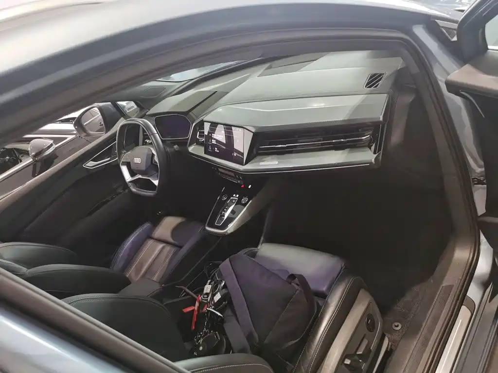 Audi Q4 e-tron — миниатюра 9