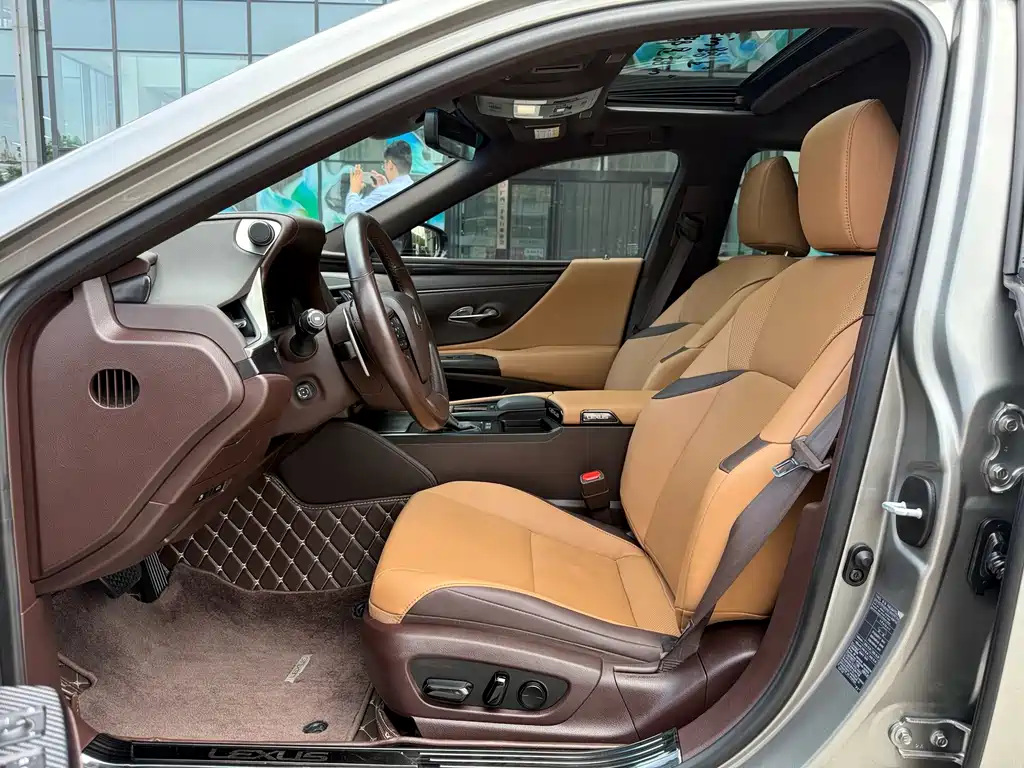 Lexus ES — миниатюра 7
