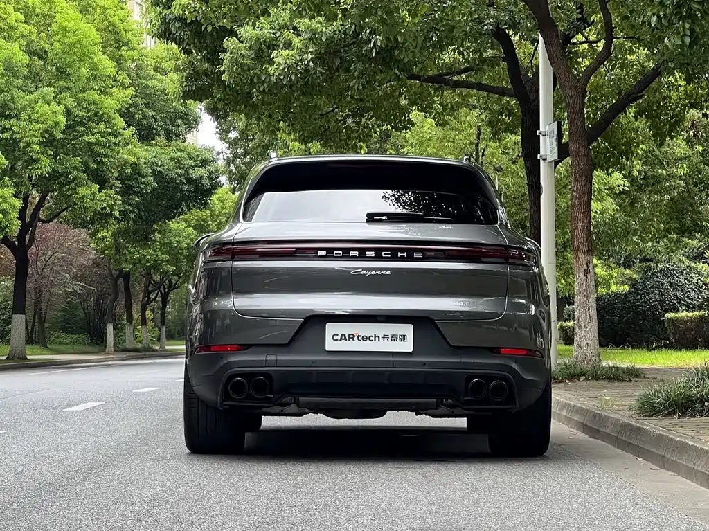 Porsche Cayenne — миниатюра 4