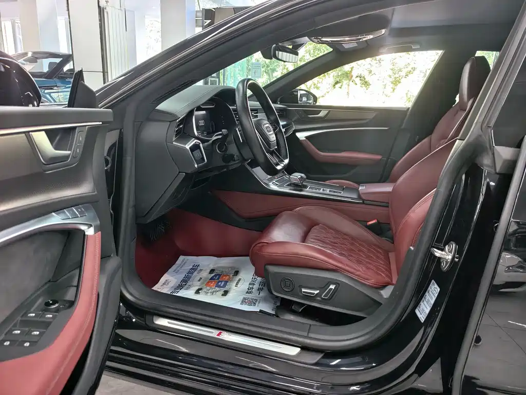 Audi A7L — миниатюра 13
